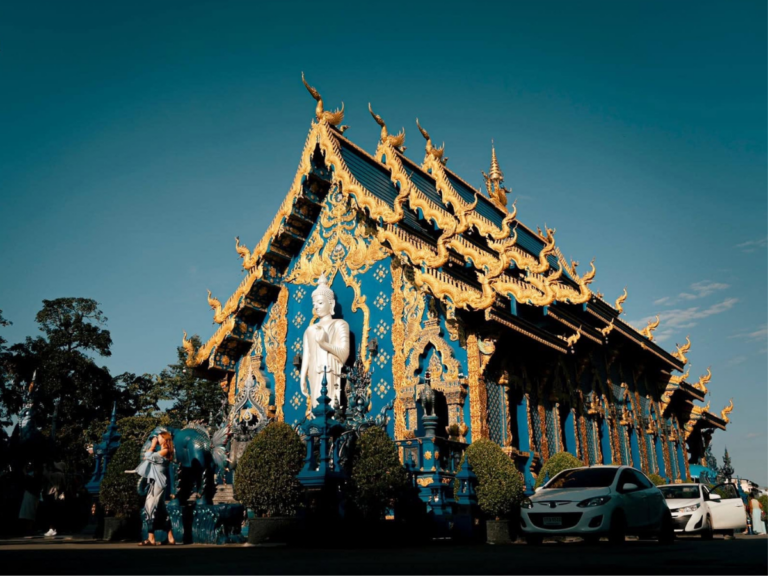 Tour Chiang Rai One Day – White temple +Blue Temple+Lalita Cafe +Huay Pla Kung Temple +Longneck (Exclude Huay Pla Kung Ticket)