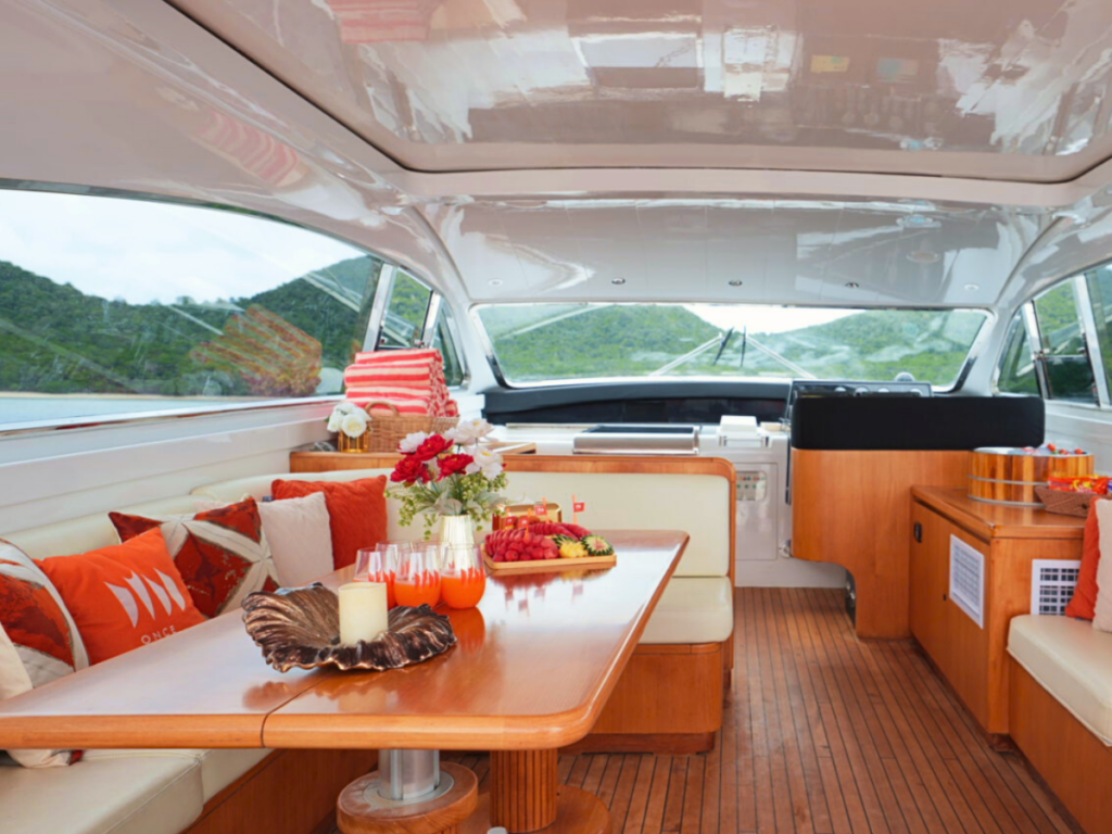 Motor Yacht Arno Leopard Cognac yacht 75 ft.