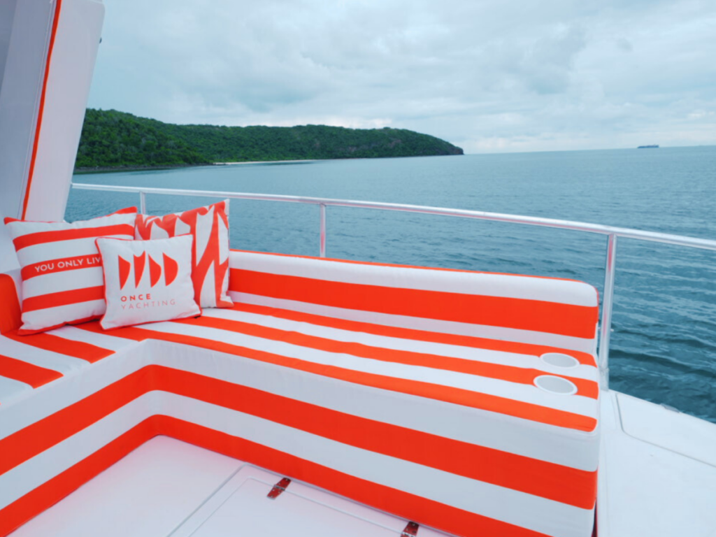 Motor Yacht Arno Leopard Cognac yacht 75 ft.