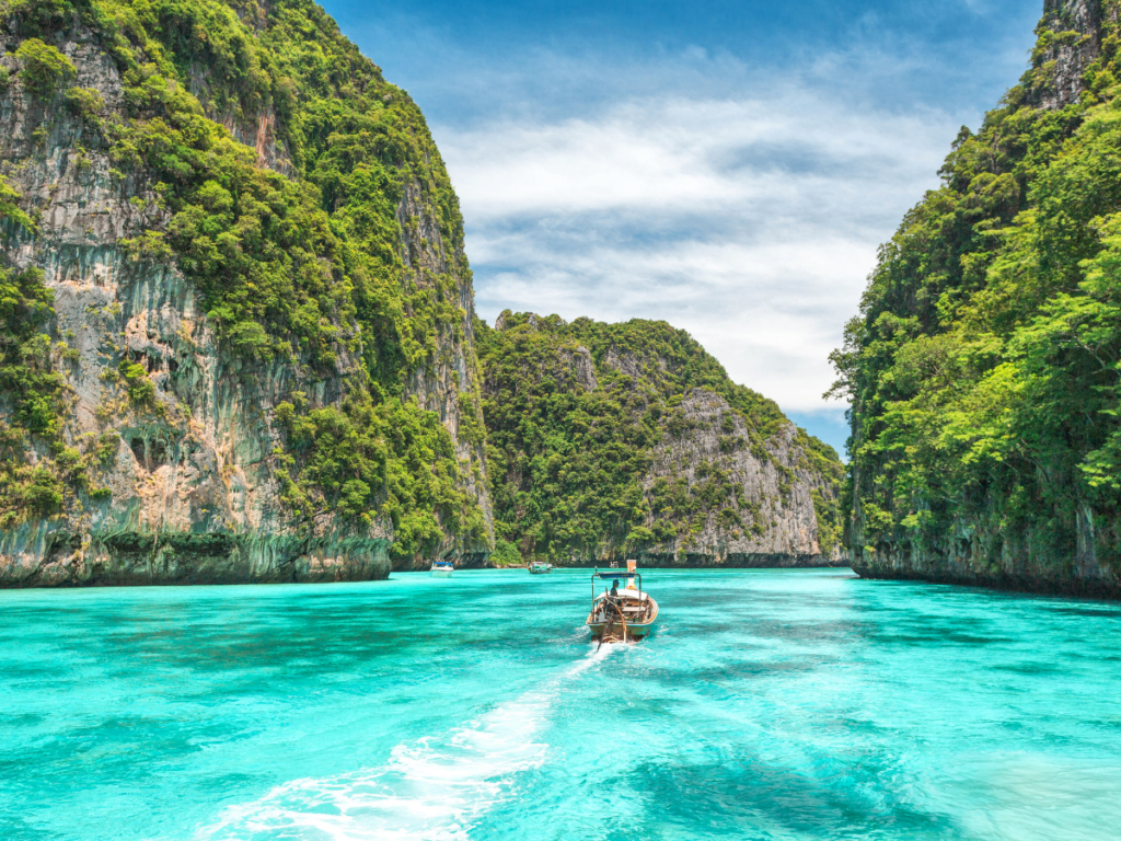 ทัวร์เกาะพีพี 5 เกาะ Yacht ไปเช้า-เย็นกลับ