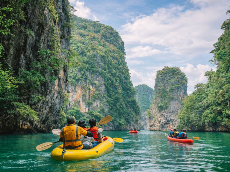 ทัวร์อ่าวพังงา – เจมส์บอนด์ Yacht เต็มวัน