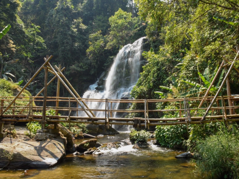 Tour Doi Inthanon National Park – Trek Pha Dok Siew