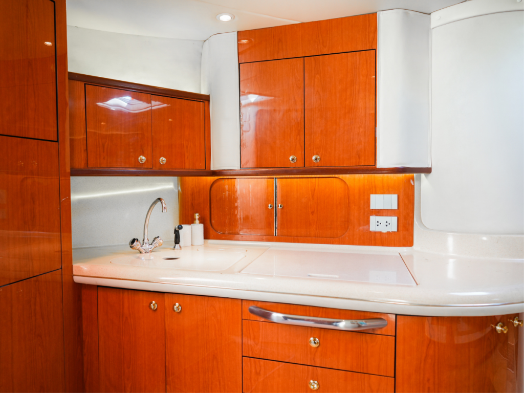 CapeMotor Yacht Searay Sundancer Vodka – 46 ft.
