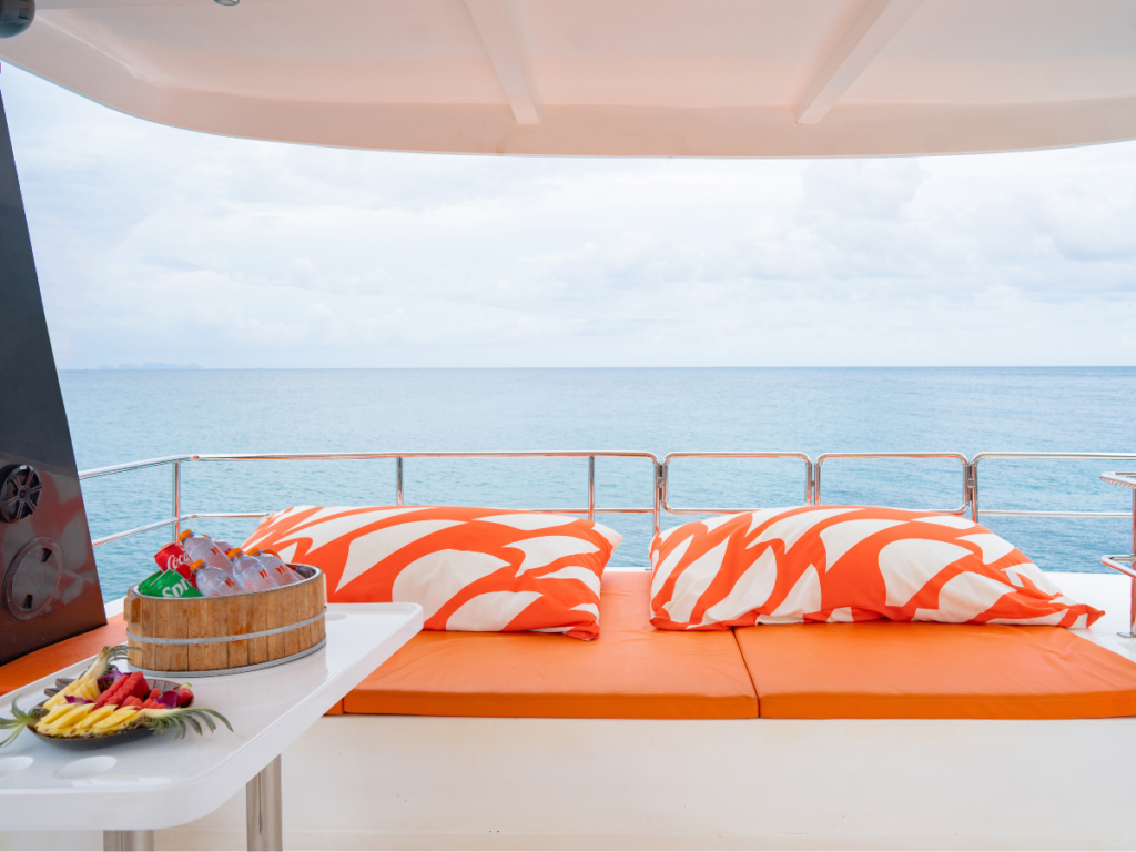Power Catamaran Whisky – Floeth yacht 48 ft.