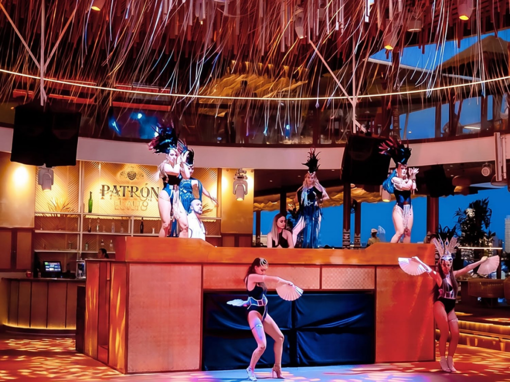 ซีน่า บีช คลับ พัทยา (Sina Beach Club Pattaya)