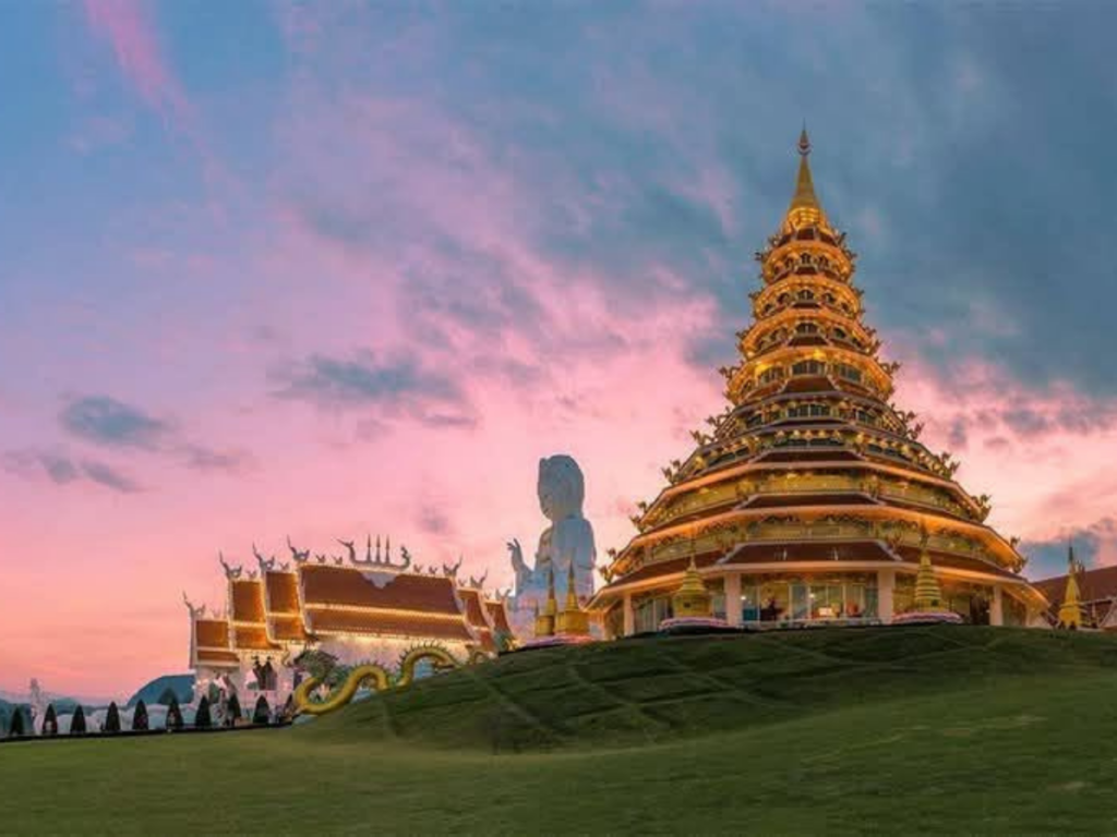 Tour Chiang Rai One Day – White temple +Blue Temple+Lalita Cafe +Huay Pla Kung Temple +Longneck (Exclude Huay Pla Kung Ticket)